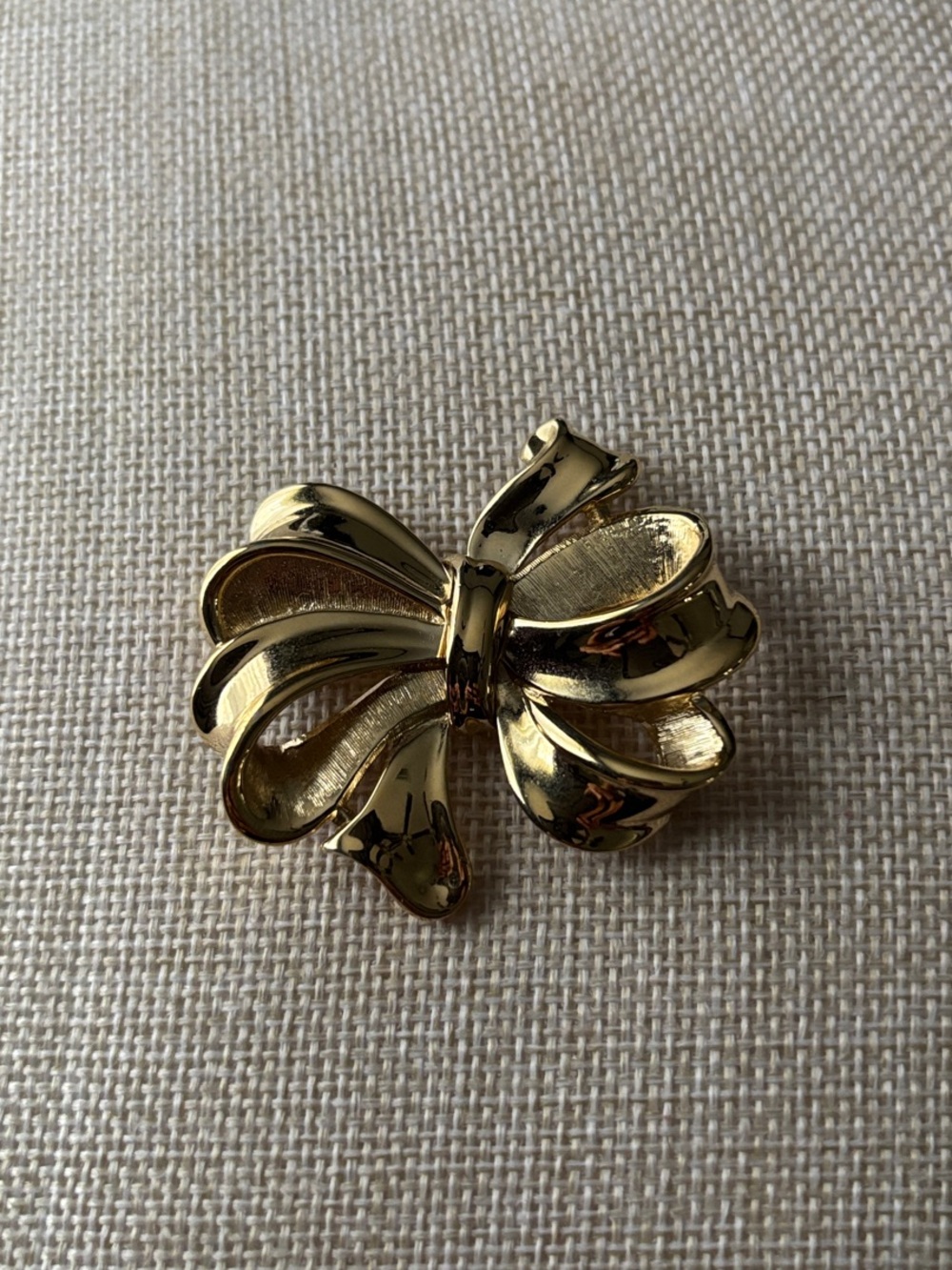Trifari Shiny Gold Bow Pin Brooch